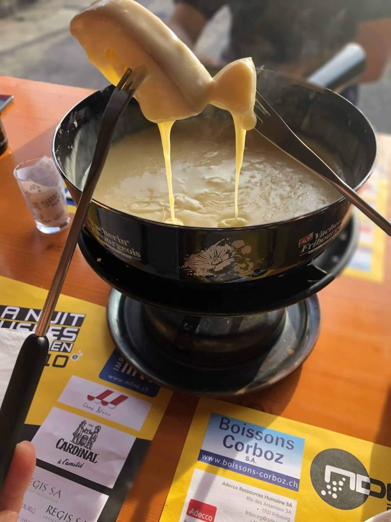 Fondue au fromage suisse