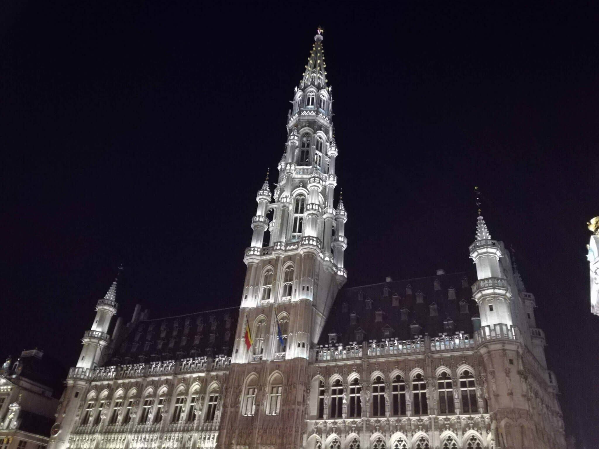 Brussels Grand Plaza in the night