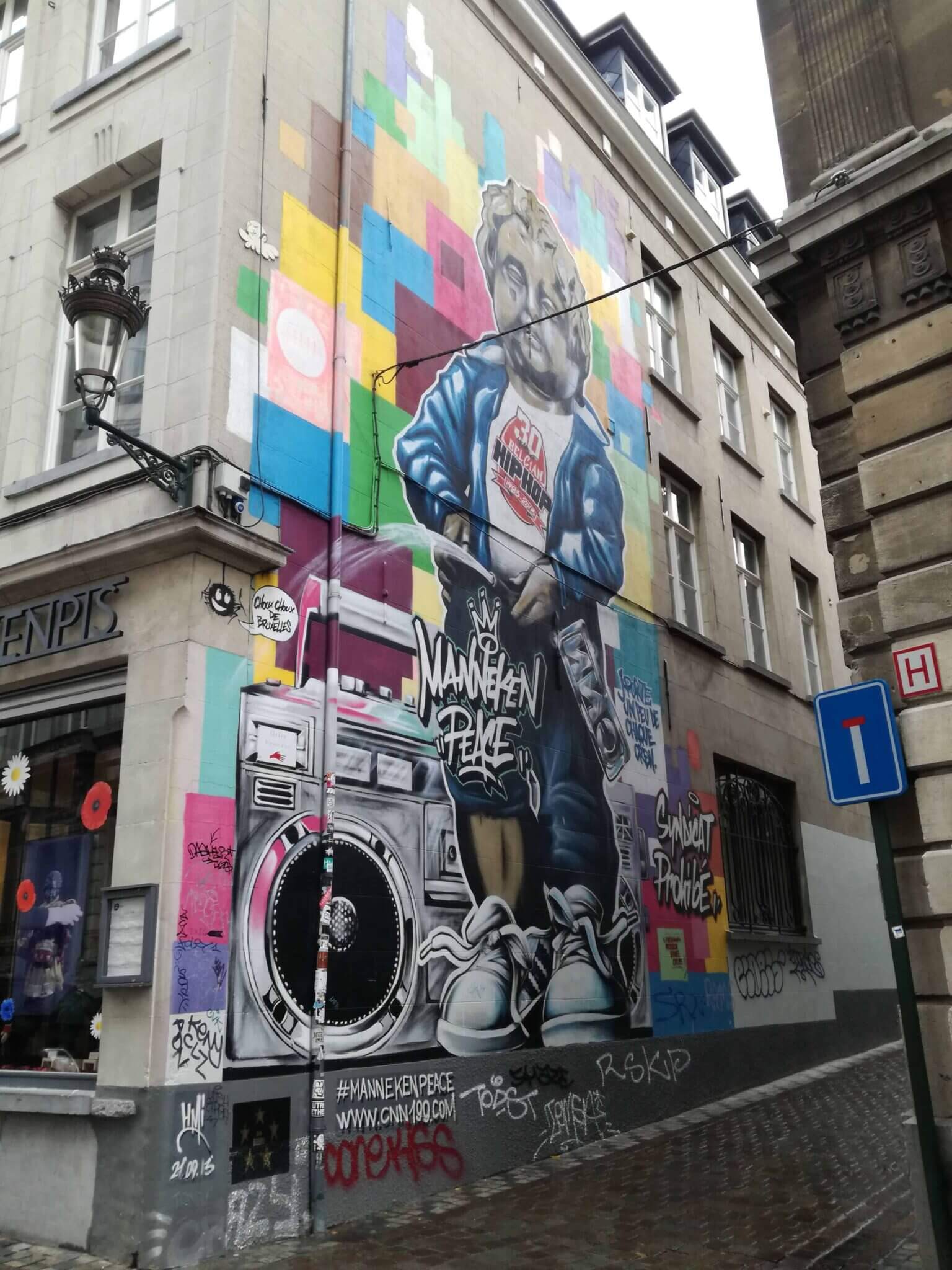 Wall painting of the Manneken Pis, in Brussels